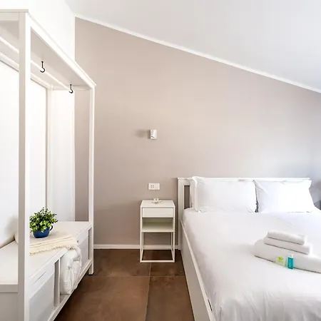 Iflat Bright Brand New 2-bedroom In Monti Rom
