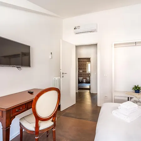 Iflat Bright Brand New 2-bedroom In Monti Apartment